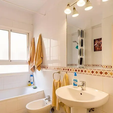 Sohocenter 2 Young People Only Apartment