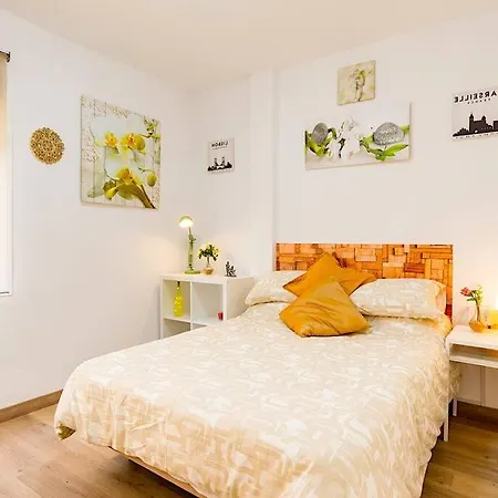 Sohocenter 2 Young People Only Apartment